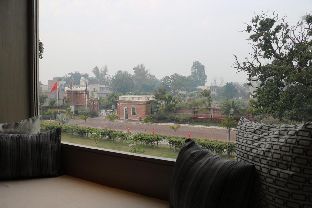 Welcomhotel By Itc Hotels, Raja Sansi, Amritszár Kültér fotó